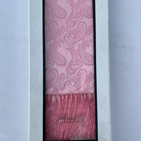 2/$45 NWT Brand Q fancy scarf - Picture 2 of 5